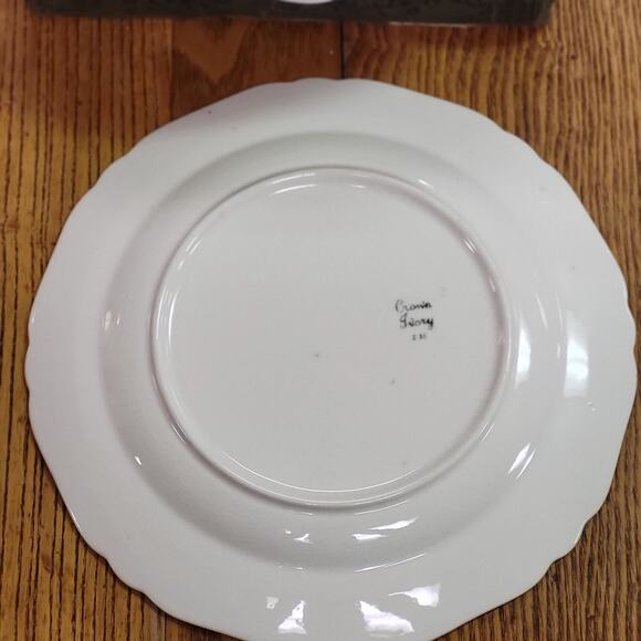 Vintage Crown Ivory Dinner plates, Fine China Floral Pattern - Sold Separately - Picture 4 of 10